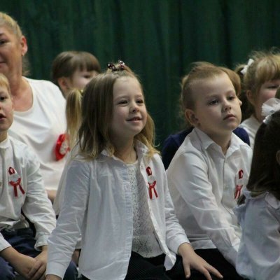 abol-08-rzedszkole-gminne-swieto-niepodl-62_b