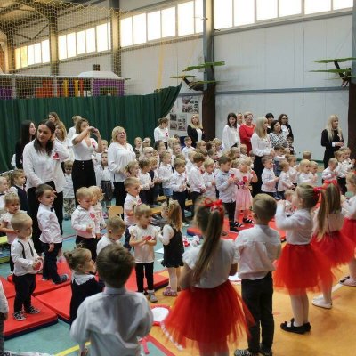 abol-08-rzedszkole-gminne-swieto-niepodl-85_b