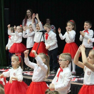 abol-08-rzedszkole-gminne-swieto-niepodl-87_b