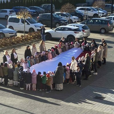 736dccef-d134-41b9-854b-0d984402ce8d