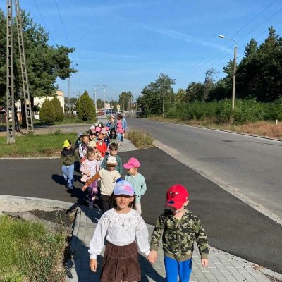 Szukamy jesieni w lesie - spacer do lasu