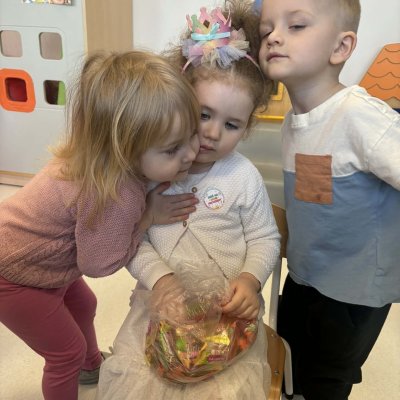 49e30039-7364-41c4-b362-edbb9eb6a93e