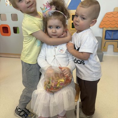 4bb93116-8f29-4231-90a2-9a211f7eeab3