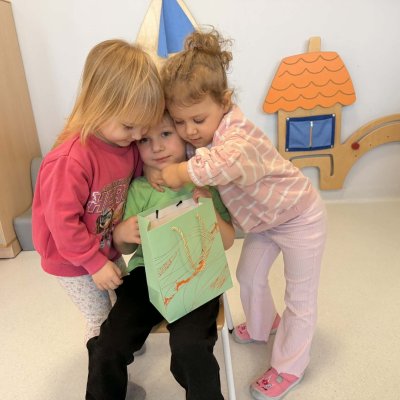 9ad52636-363a-4936-adab-1f64635b001b