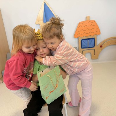 a4d25f2a-a601-4b9c-a4bd-b3ecf802c22c