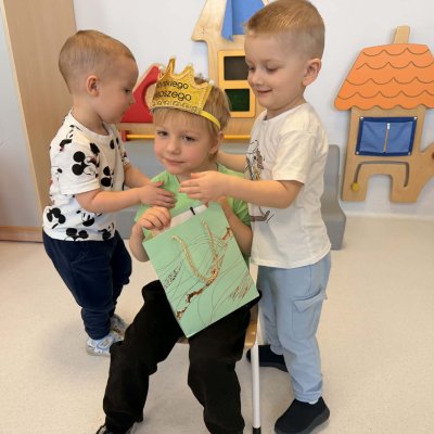 ae7cc803-6509-41c3-a616-ae74151a4986