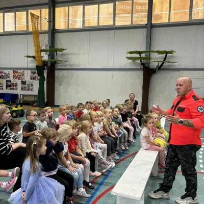 Spotkanie z ratownikiem medycznym i policjantką