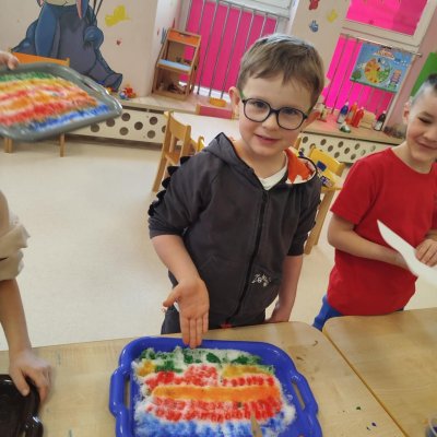 eed23195-f053-410b-bb46-ee1571844d14