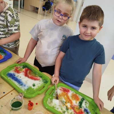 f93470b8-e358-485e-b56d-32867bf9045f