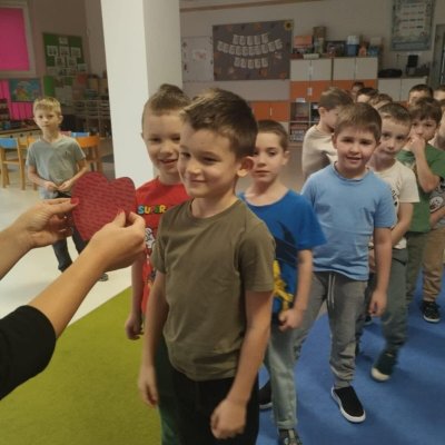 aac8190b-bd98-436a-9809-a046b87fb818