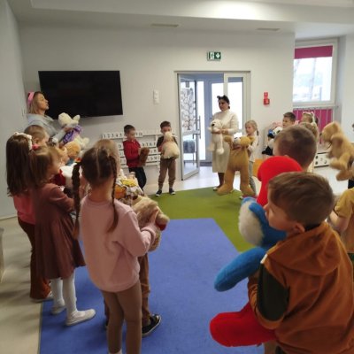 ec194f7a-083b-47b0-8c3b-cecec2e7347f