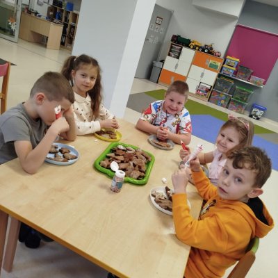 27ec0055-d21a-43b4-a035-d247e318650c