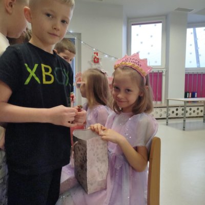 dc256067-b141-4007-a9ee-65a3d56c700e