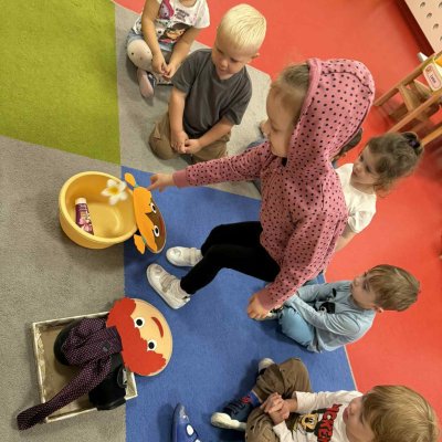 d8602dca-73cb-4aef-b749-1e9c8db1d803